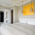Xujiahui Park 2Br Apt